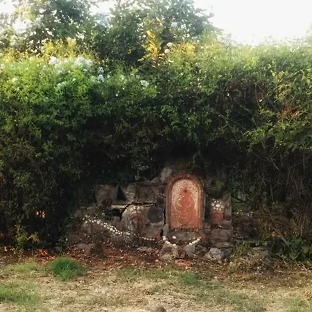 Holiday home Tzitzikari, Private In A Citrus Garden