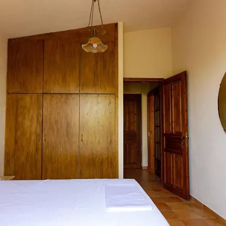Holiday home Tzitzikari, Private In A Citrus Garden Kato Melidhoni
