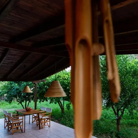 度假居 Tzitzikari, Private In A Citrus Garden *