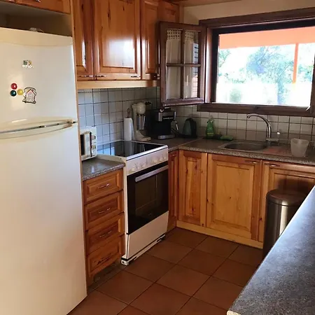 Tzitzikari, Private In A Citrus Garden Holiday home