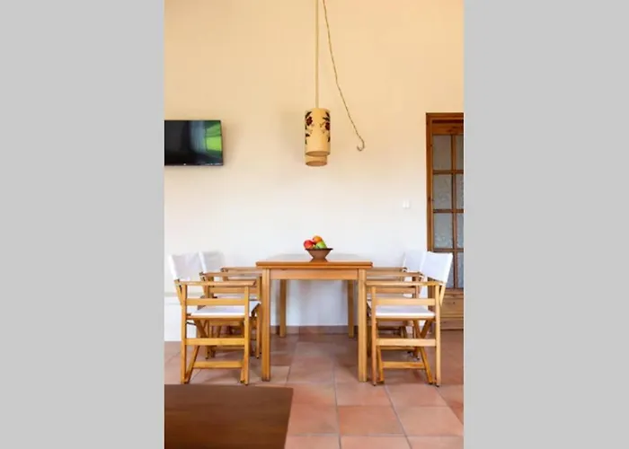 Σπίτι διακοπών Tzitzikari, Private In A Citrus Garden *