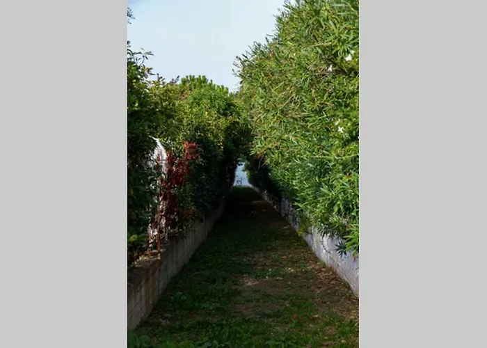 Σπίτι διακοπών Tzitzikari, Private In A Citrus Garden *
