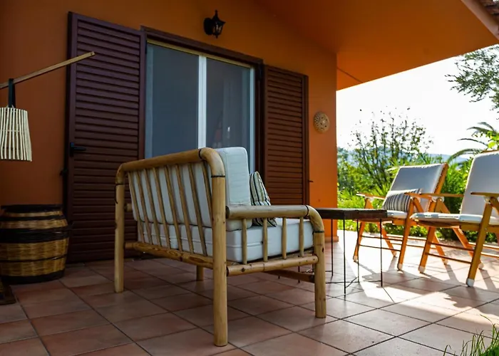 Σπίτι διακοπών Tzitzikari, Private In A Citrus Garden
